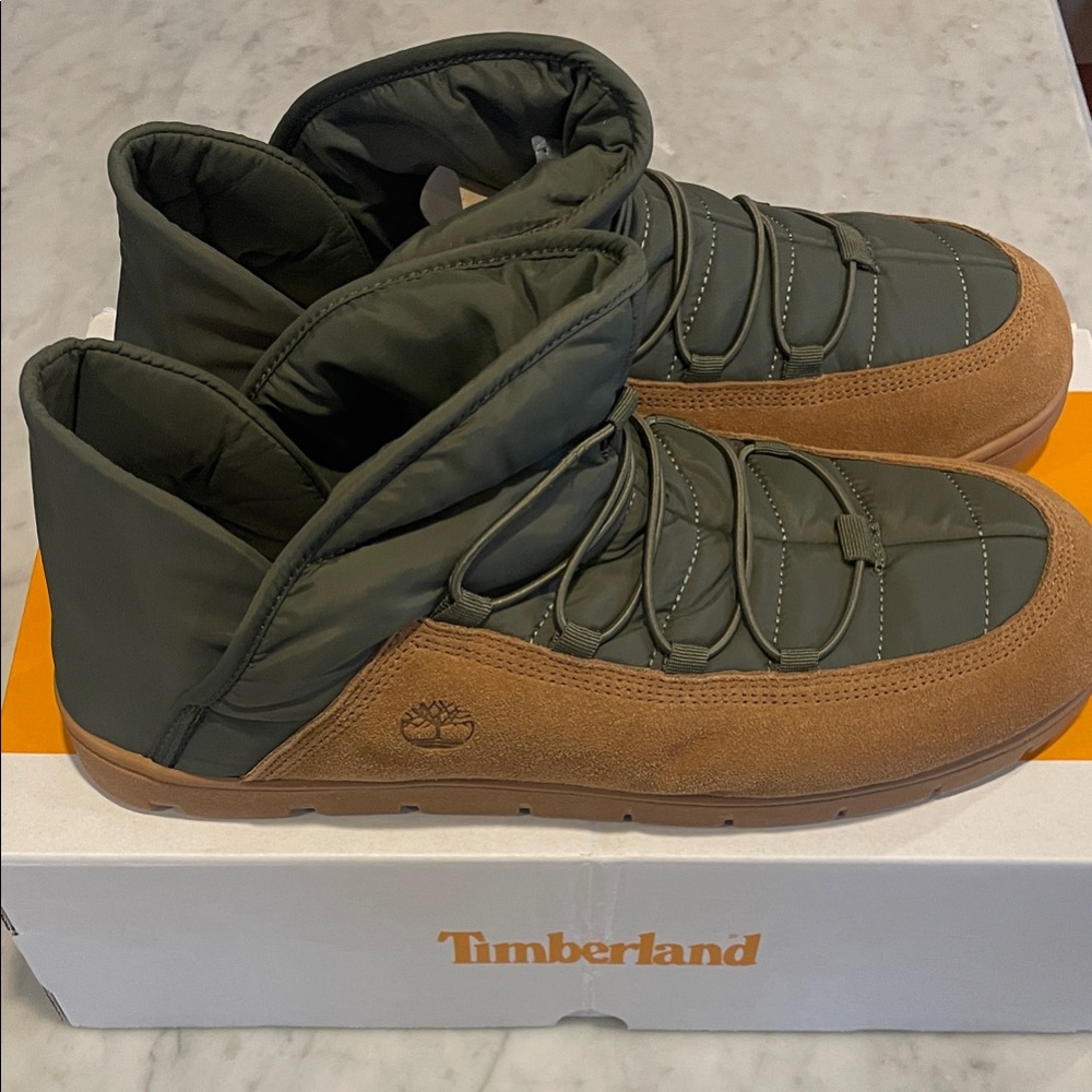 Timberland Men's Slip On Winter Boot / Loafers with Faux Shearling